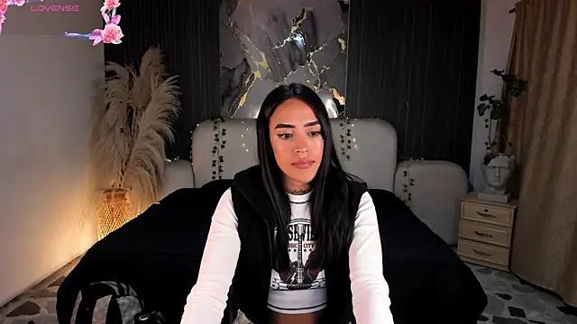 JazminRusso  online show from 8, 6, 2026