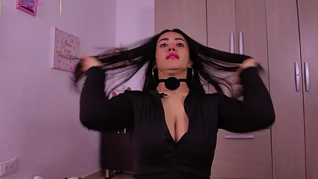 im natalia online show from 10, 6, 2026