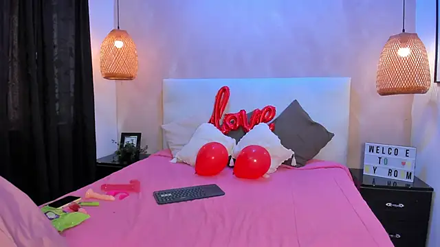 Hilaryportman online show from 11, 2, 2026