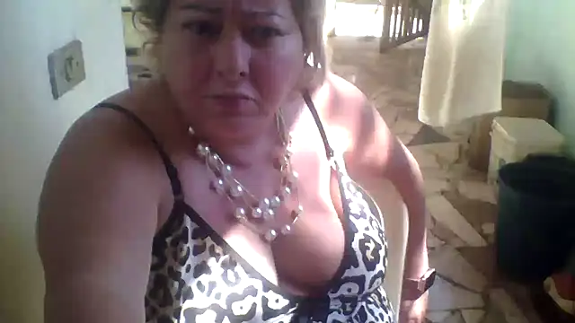 Snapshot of bialoba7 chatting on 10, 9, 2025 bialoba7 online show from 10, 9, 2025