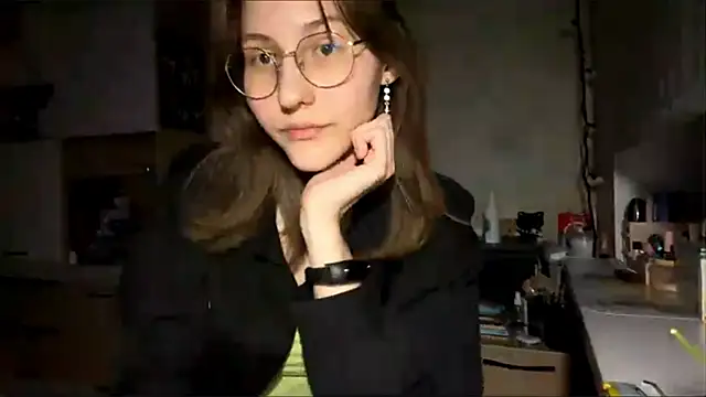 Miaaa Moon online show from 14, 2, 2026