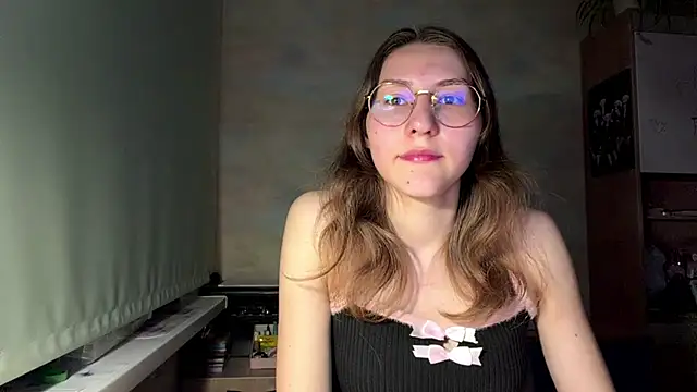 Miaaa Moon online show from 8, 6, 2026
