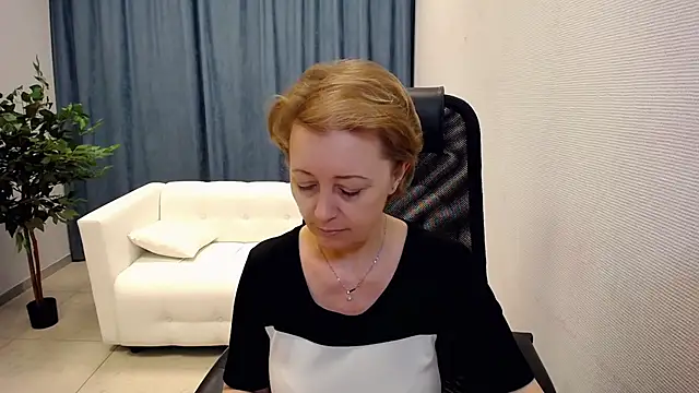 MONA W online show from 13, 5, 2026