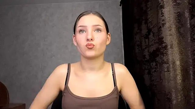 FoxieFlare online show from 10, 2, 2026