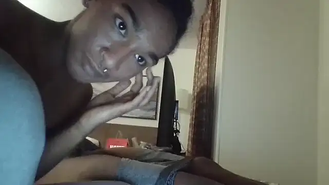 Snapshot of therayerervealed chatting on 4, 2, 2026 therayerervealed online show from 4, 2, 2026