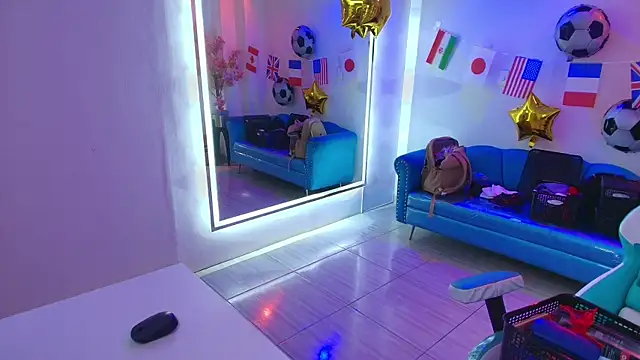 Snapshot of Madame_scarlett chatting on 15, 6, 2026 Madame scarlett online show from 15, 6, 2026