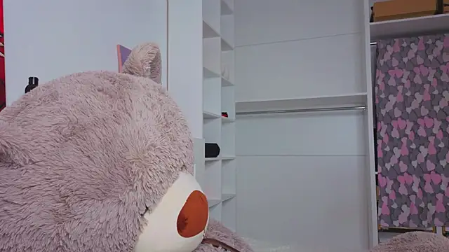 pink banny online show from 6, 5, 2026