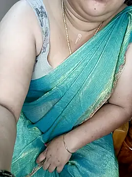 Snapshot of silk_rose05 chatting on 13, 4, 2026 silk rose05 online show from 13, 4, 2026