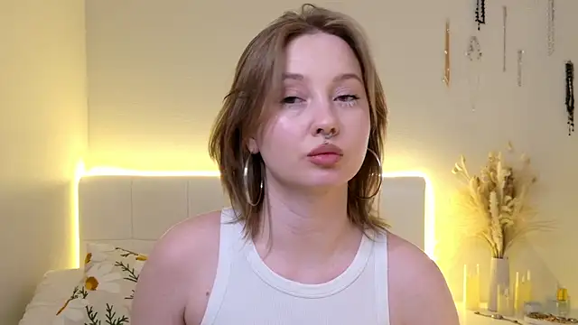 Snapshot of CandiceKingzzz chatting on 11, 2, 2026 CandiceKingzzz online show from 11, 2, 2026