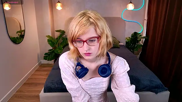 Akimo  online show from 8, 3, 2026