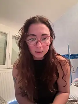 Lunavelveet online show from 6, 2, 2026