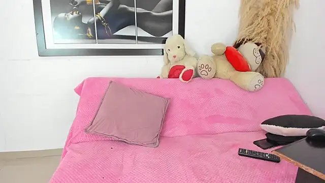 CHEVI BROWN20CM online show from 3, 2, 2026