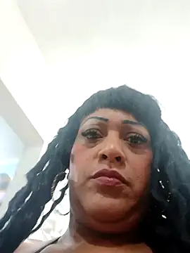 Snapshot of SabrinaColin chatting on 11, 4, 2026 SabrinaColin online show from 11, 4, 2026