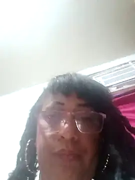 Snapshot of SabrinaColin chatting on 11, 4, 2026 SabrinaColin online show from 11, 4, 2026