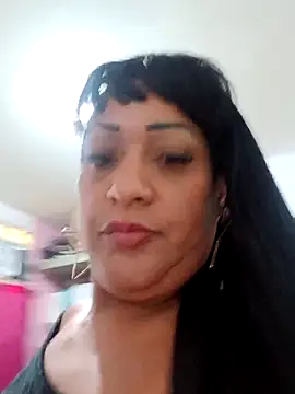 Snapshot of SabrinaColin chatting on 28, 4, 2026 SabrinaColin online show from 28, 4, 2026