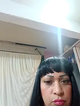 Snapshot of SabrinaColin chatting on 29, 4, 2026 SabrinaColin online show from 29, 4, 2026