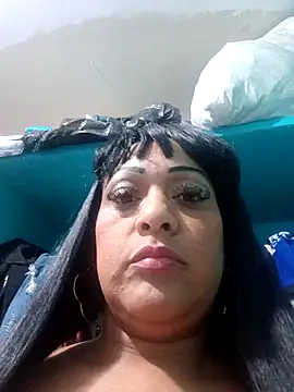 Snapshot of SabrinaColin chatting on 3, 5, 2026 SabrinaColin online show from 3, 5, 2026