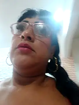 Snapshot of SabrinaColin chatting on 17, 5, 2026 SabrinaColin online show from 17, 5, 2026