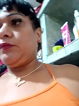 Snapshot of SabrinaColin chatting on 11, 6, 2026 SabrinaColin online show from 11, 6, 2026
