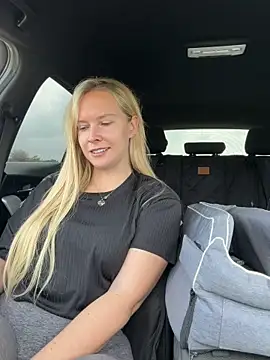 Ellie-rosee online show from 16, 3, 2026