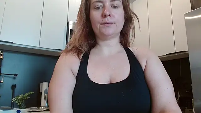 HazelSkyesChat online show from 20, 5, 2026
