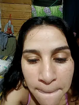 Mia axell online show from 2, 2, 2026