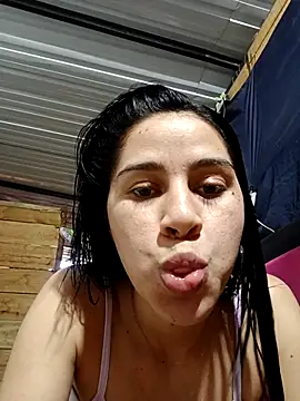 Mia axell online show from 4, 2, 2026