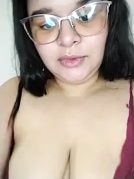 SamanthaStonee online show from 8, 5, 2026