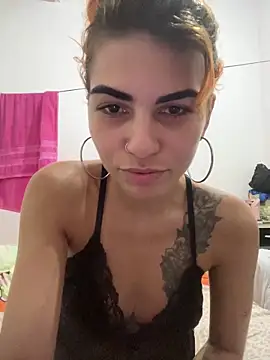 Lyvinha online show from 28, 2, 2026