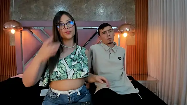 Snapshot of ChloeandAdam chatting on 24, 3, 2026 ChloeandAdam online show from 24, 3, 2026