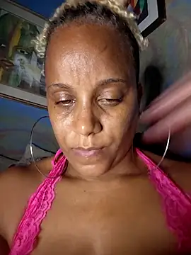 Snapshot of BadGyalGem chatting on 3, 7, 2026 BadGyalGem online show from 3, 7, 2026