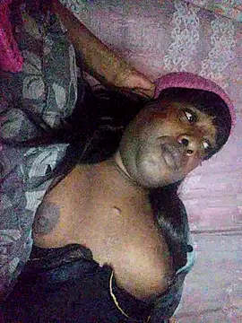 Snapshot of Hellentrans24 chatting on 8, 4, 2026 Hellentrans24 online show from 8, 4, 2026