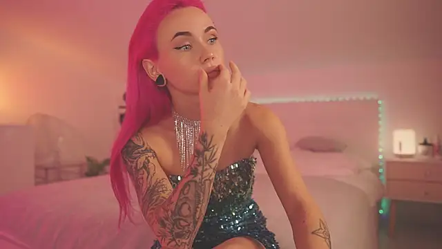 Snapshot of Sarah_Pink chatting on 2, 12, 2024 Sarah Pink online show from 2, 12, 2024