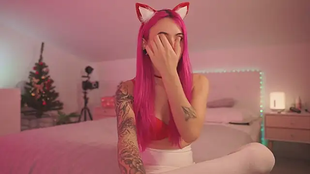 Snapshot of Sarah_Pink chatting on 28, 12, 2024 Sarah Pink online show from 28, 12, 2024