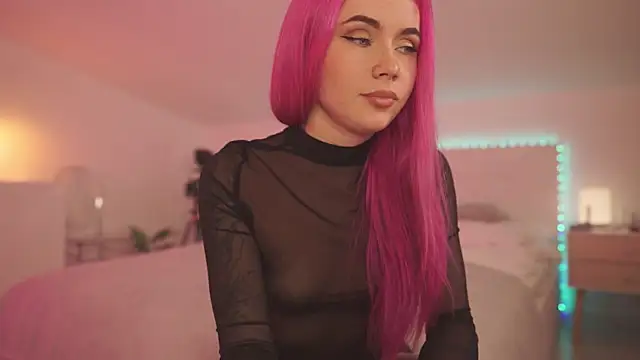 Snapshot of Sarah_Pink chatting on 18, 1, 2025 Sarah Pink online show from 18, 1, 2025