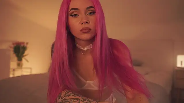 Snapshot of Sarah_Pink chatting on 15, 2, 2025 Sarah Pink online show from 15, 2, 2025