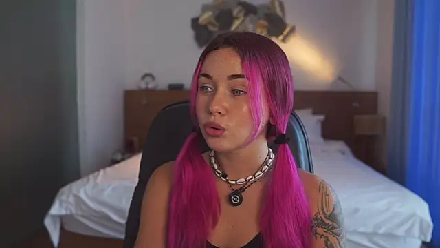 Sarah Pink online show from 14, 1, 2026