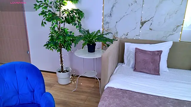 LeyaAtwood online show from 18, 2, 2026