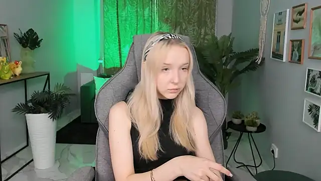 MaoqiBeverly online show from 8, 3, 2026