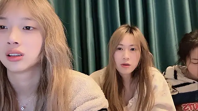 Snapshot of SM_0002 chatting on 1, 2, 2026 SM 0002 online show from 1, 2, 2026