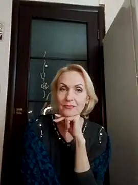 Snapshot of MichelleSolis chatting on 8, 3, 2026 MichelleSolis online show from 8, 3, 2026