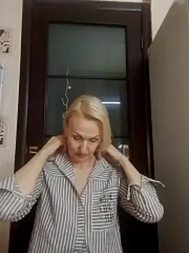 Snapshot of MichelleSolis chatting on 14, 3, 2026 MichelleSolis online show from 14, 3, 2026