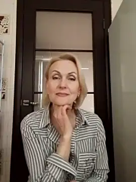 Snapshot of MichelleSolis chatting on 29, 3, 2026 MichelleSolis online show from 29, 3, 2026