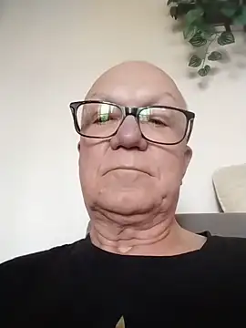 Snapshot of Wieczorek195706 chatting on 9, 8, 2026 Wieczorek195706 online show from 9, 8, 2026
