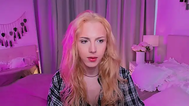 Tiffany  King online show from 17, 5, 2026