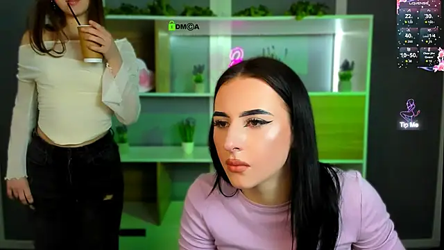 Snapshot of arianaa_cat chatting on 10, 4, 2026 arianaa cat online show from 10, 4, 2026