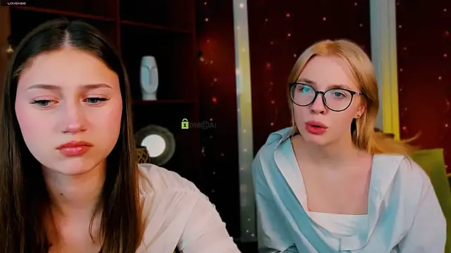 Snapshot of arianaa_cat chatting on 14, 4, 2026 arianaa cat online show from 14, 4, 2026