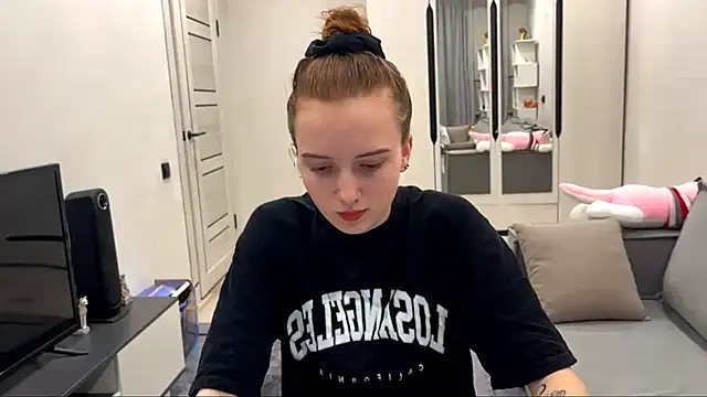 IgnaciaNeal online show from 2, 2, 2026