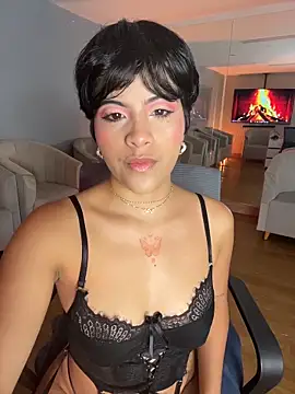 Snapshot of Eva_Monroes chatting on 5, 4, 2026 Eva Monroes online show from 5, 4, 2026