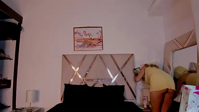 Lucia velez online show from 10, 3, 2026